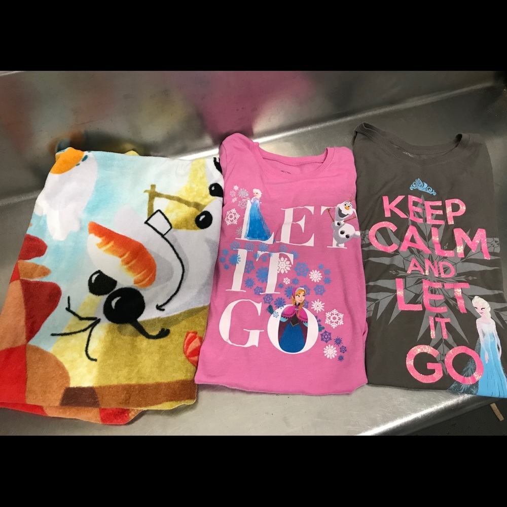 Disney Frozen L/XL Girls Shirts, Olaf Beach Towel